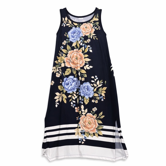 Avenue Dresses & Skirts - Avenue 22/24 floral flowy maxi dress